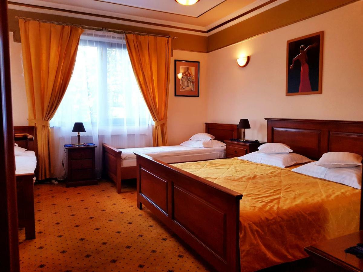 Crama Haiducilor Cluj-Napoca Exteriör bild